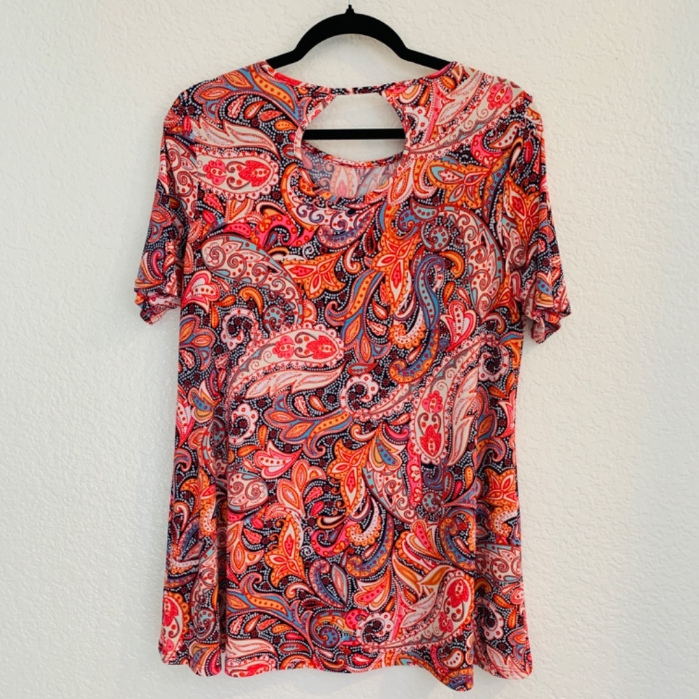 Chico's Paisley Shirt Chicos Size 1 = US Medium Stretchy Slinky Keyhole Back - Picture 10 of 13